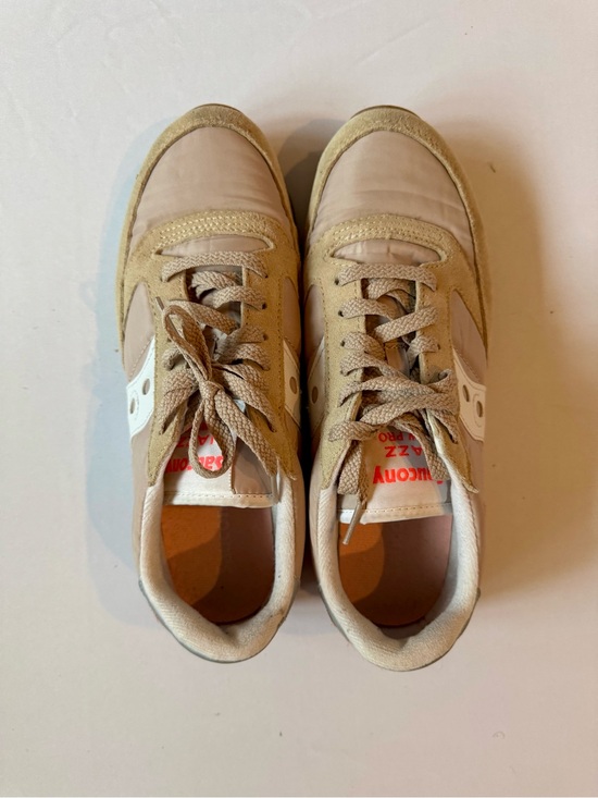 Saucony Shoes - Saucony Cream and White Jazz Original Low-Top Sneakers
